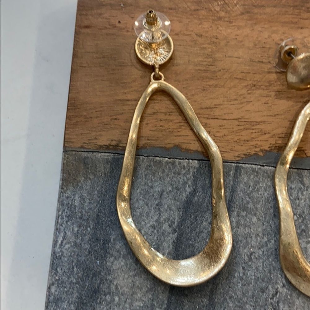 ‎Unique shape Earrings - Picture 3 of 3
